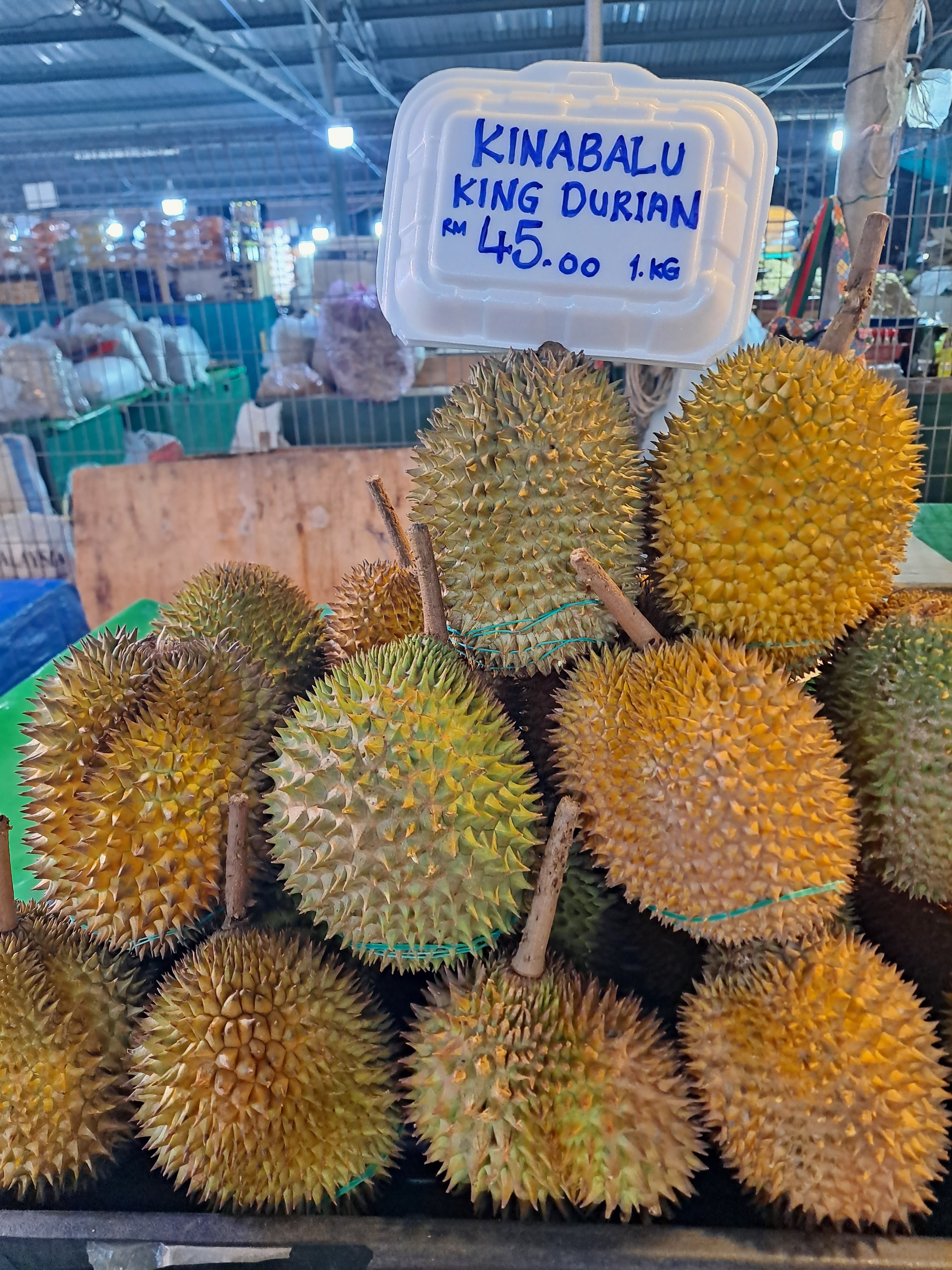 Gambar 18 Pasar Kraftangan Kota Kinabalu, Sabah